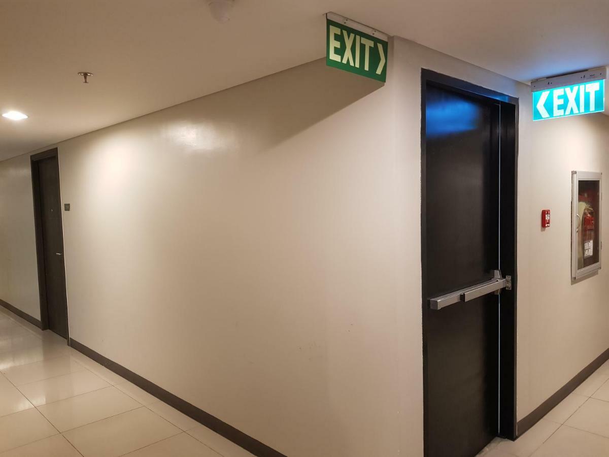 Stay Amare Green La Salle Taft Manila Exterior photo